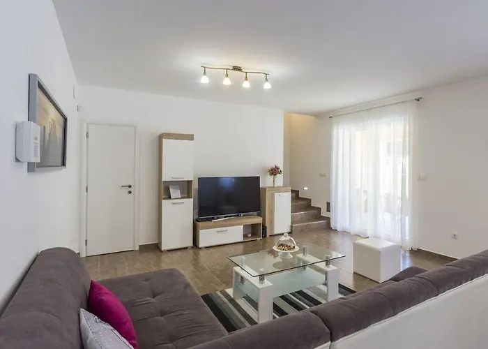 펜션 Comfortable 반졸레